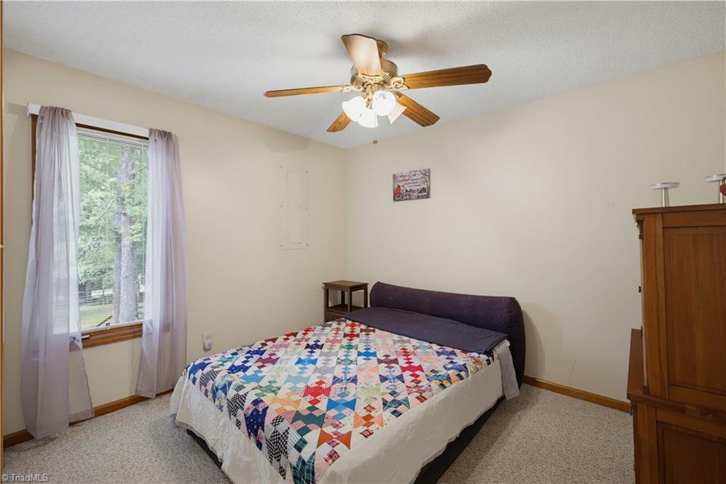 3505 Ivey Lane Property Photo 24