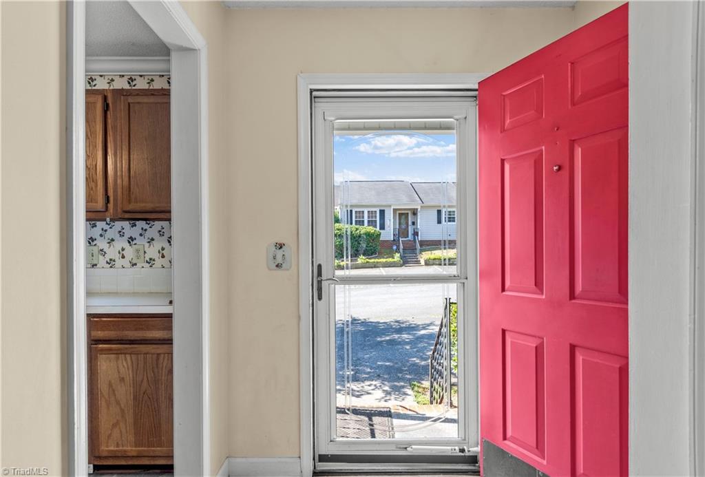 3663 Heathrow Drive Property Photo 4