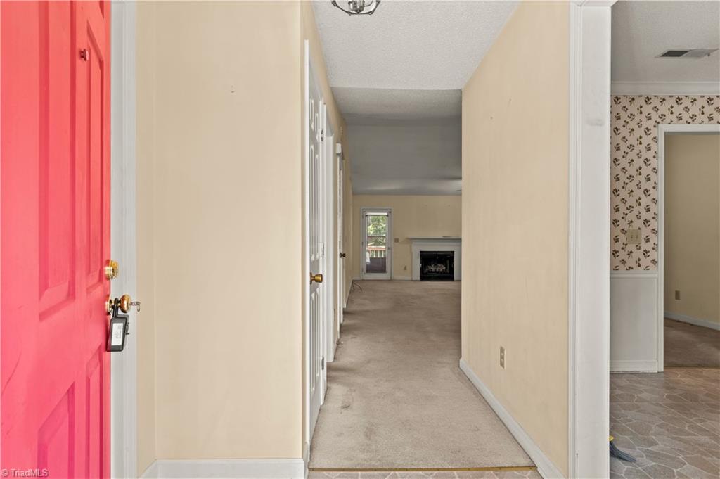 3663 Heathrow Drive Property Photo 5