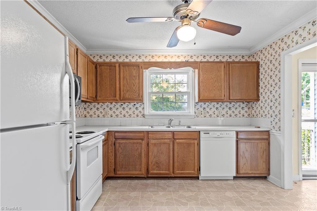 3663 Heathrow Drive Property Photo 11