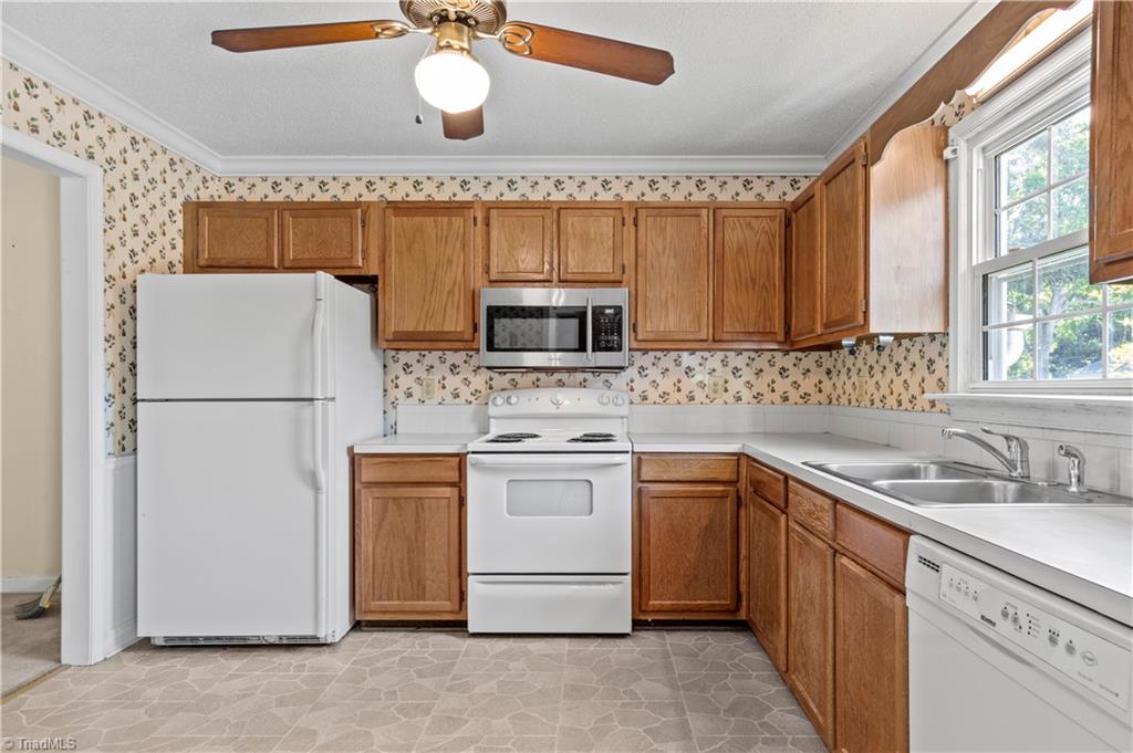 3663 Heathrow Drive Property Photo 13
