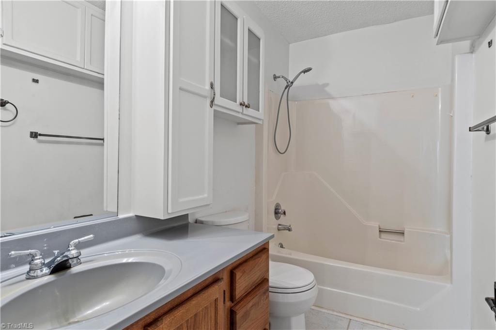 3663 Heathrow Drive Property Photo 18
