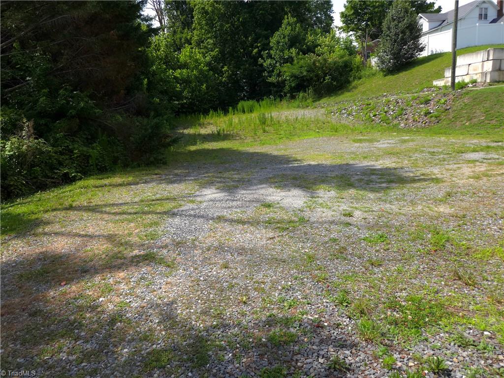 402 Worth Street Property Photo 8
