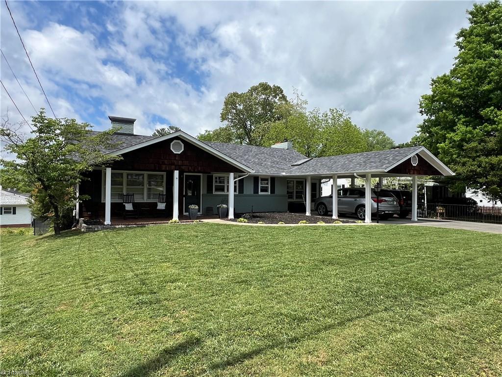 1529 Five Oaks Trail Property Photo 1