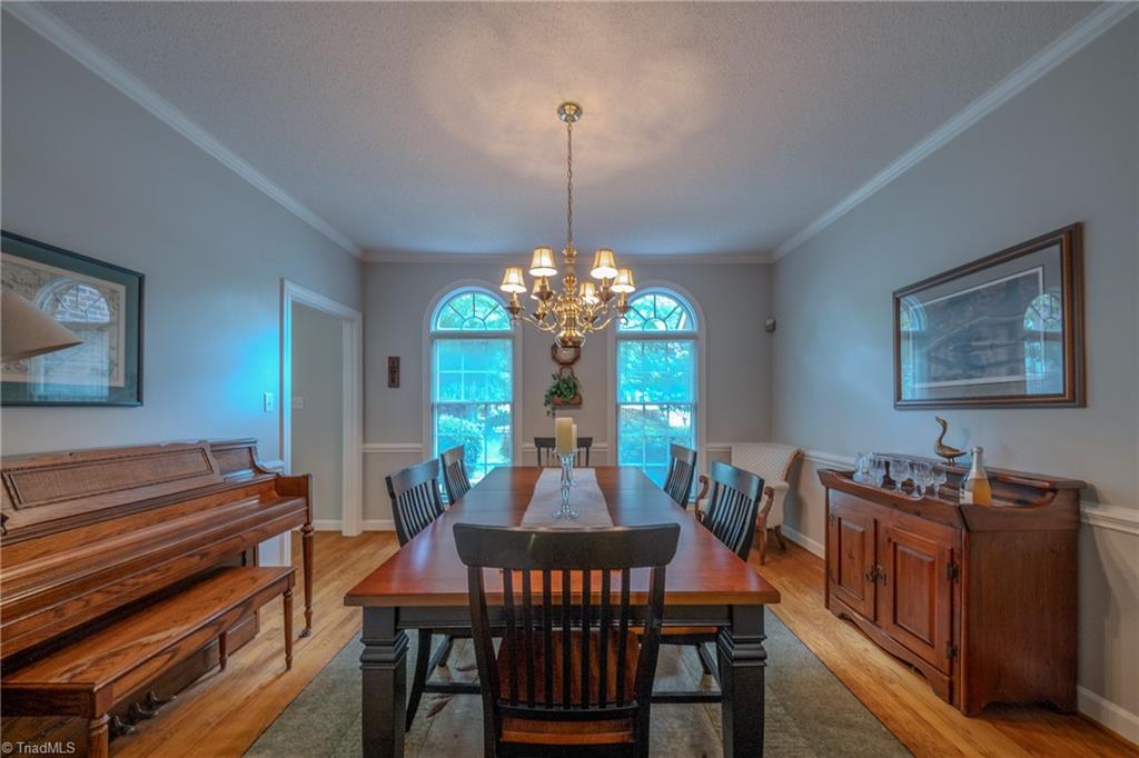 2448 Glen Cove Way Property Photo 5