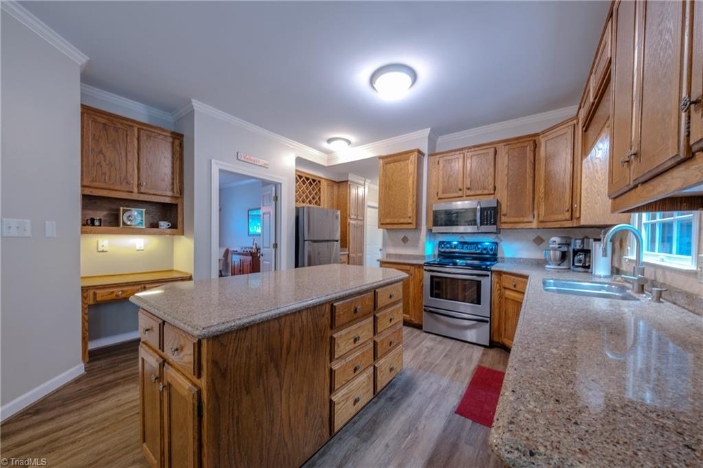 2448 Glen Cove Way Property Photo 10