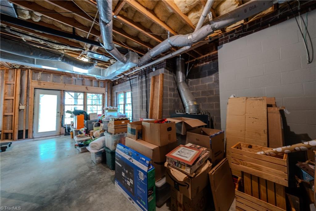 2448 Glen Cove Way Property Photo 17