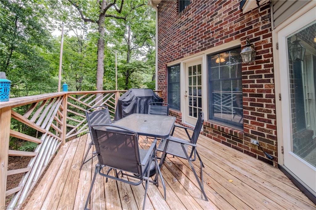 2448 Glen Cove Way Property Photo 25