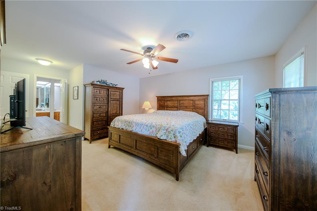 2448 Glen Cove Way Property Photo 28