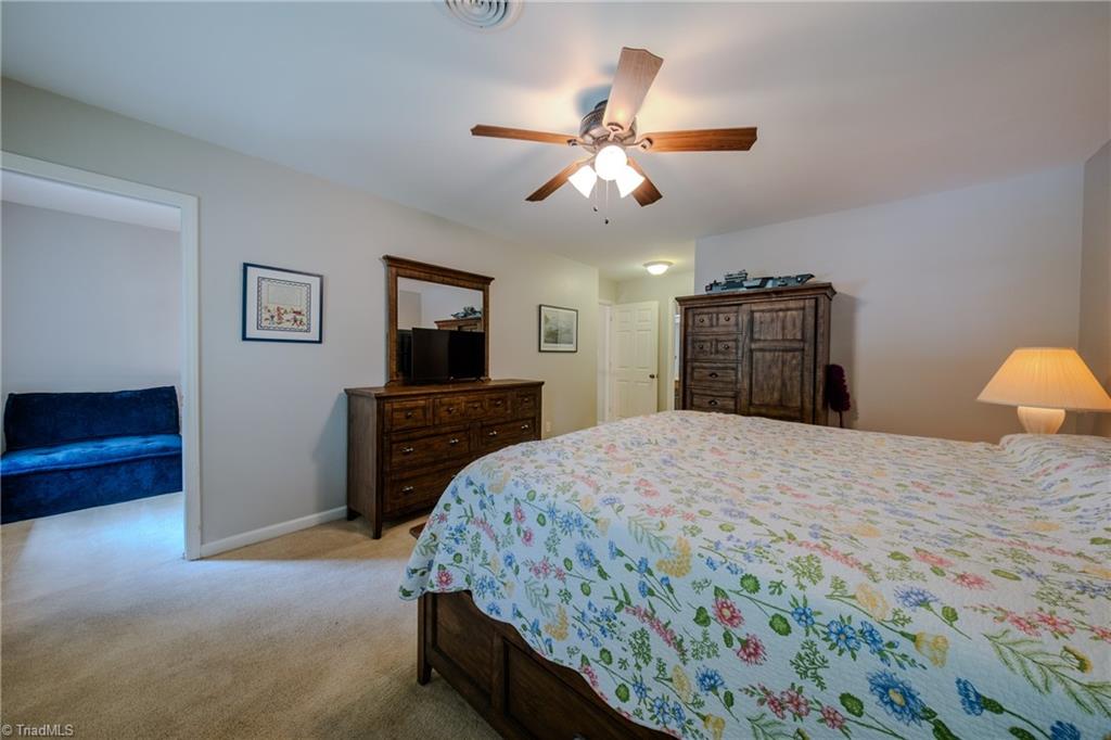 2448 Glen Cove Way Property Photo 29