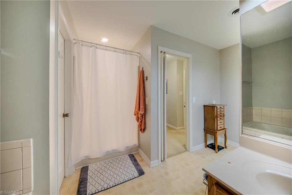 2448 Glen Cove Way Property Photo 31