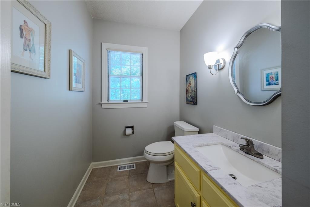 2448 Glen Cove Way Property Photo 42
