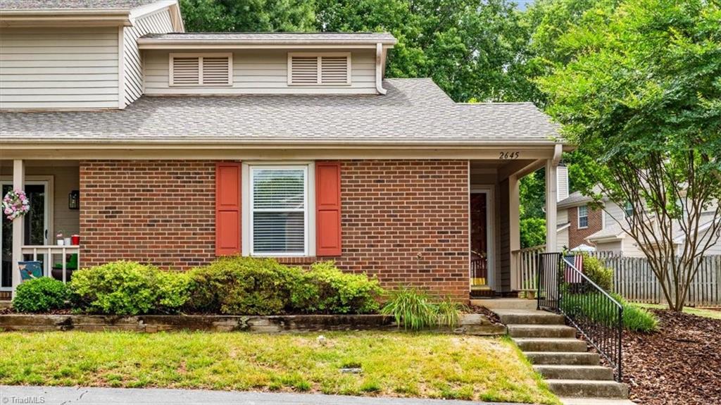 2645 Cottage Place Property Photo 2