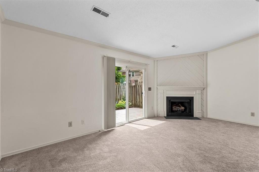 2645 Cottage Place Property Photo 3