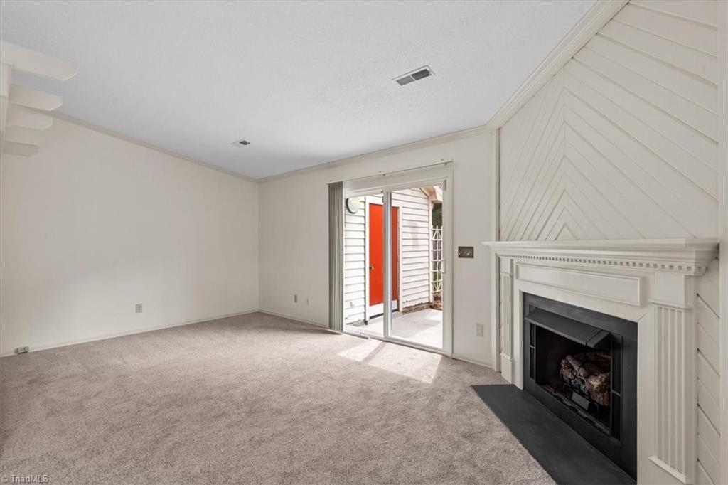 2645 Cottage Place Property Photo 6