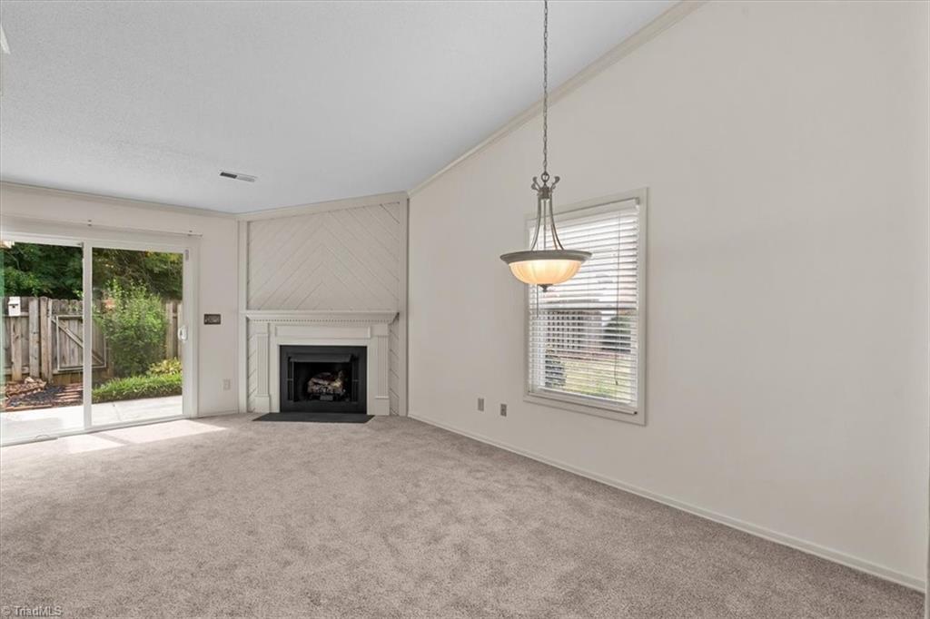 2645 Cottage Place Property Photo 9