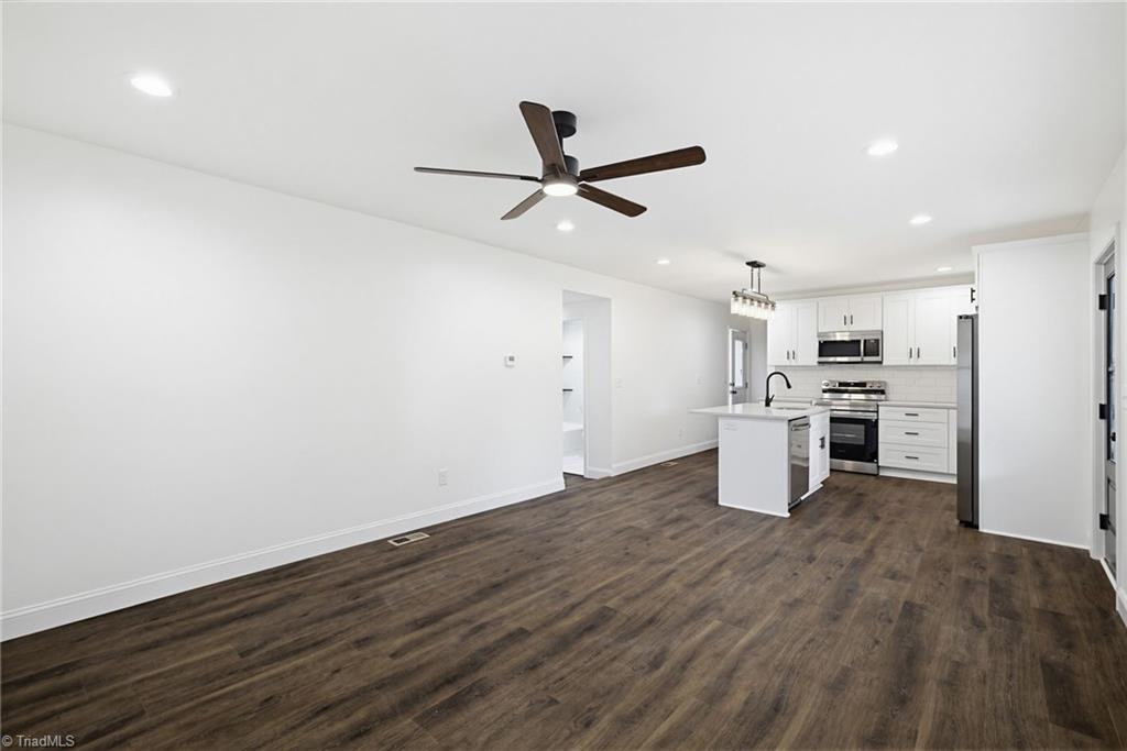 321 S Branch Street Property Photo 9