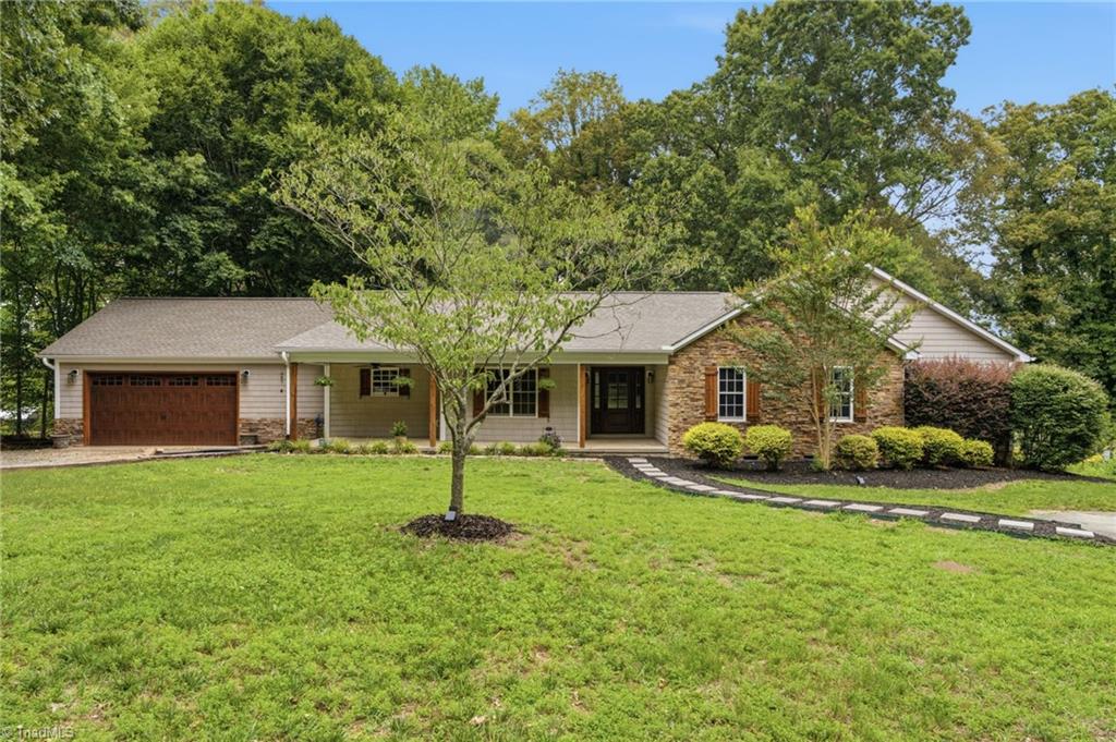376 Staplewood Road Property Photo 3