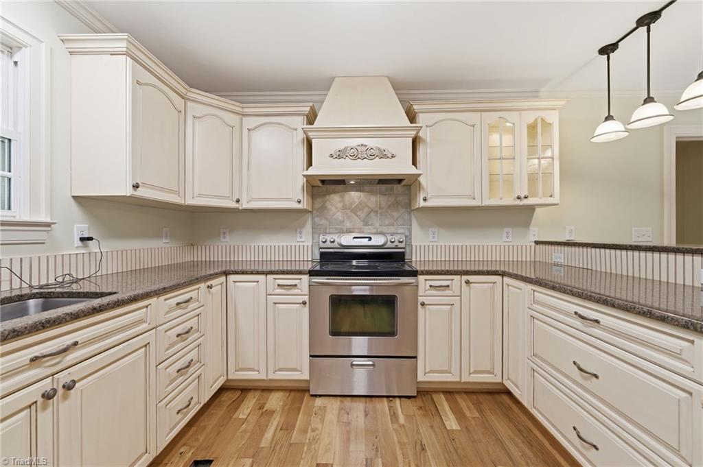 376 Staplewood Road Property Photo 13