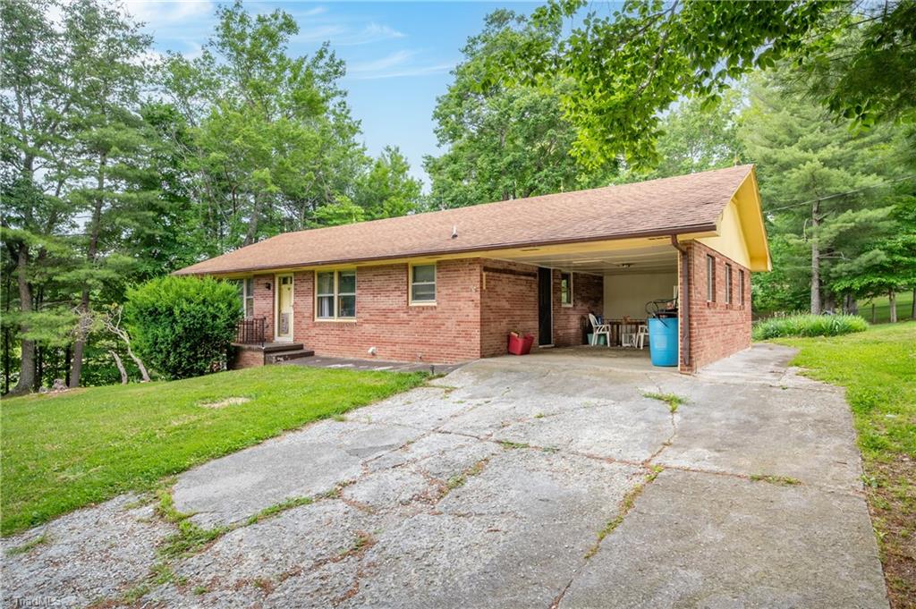 3987 Webbs Mill Road N Property Photo 2