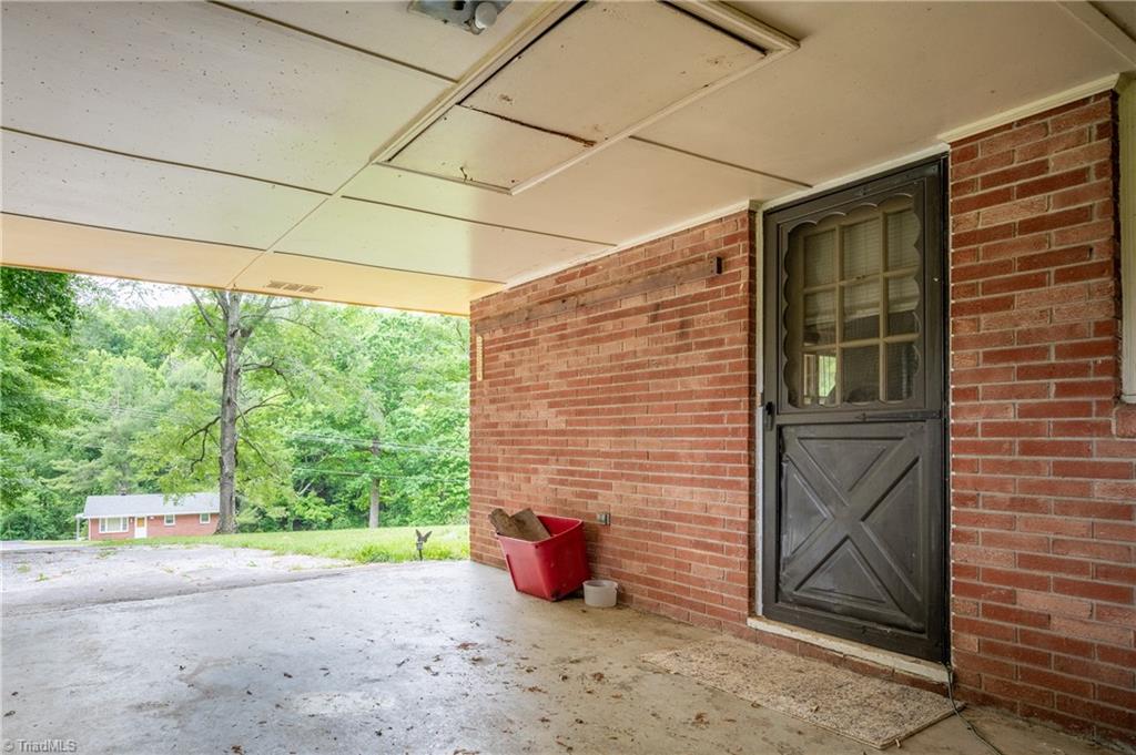 3987 Webbs Mill Road N Property Photo 5