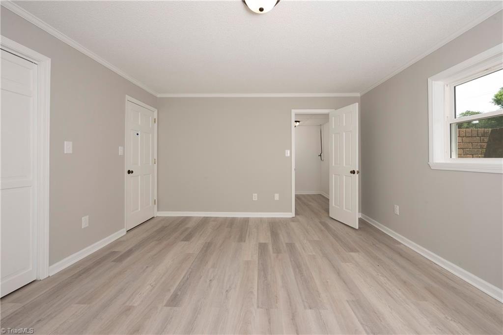107 Coram Avenue Property Photo 32