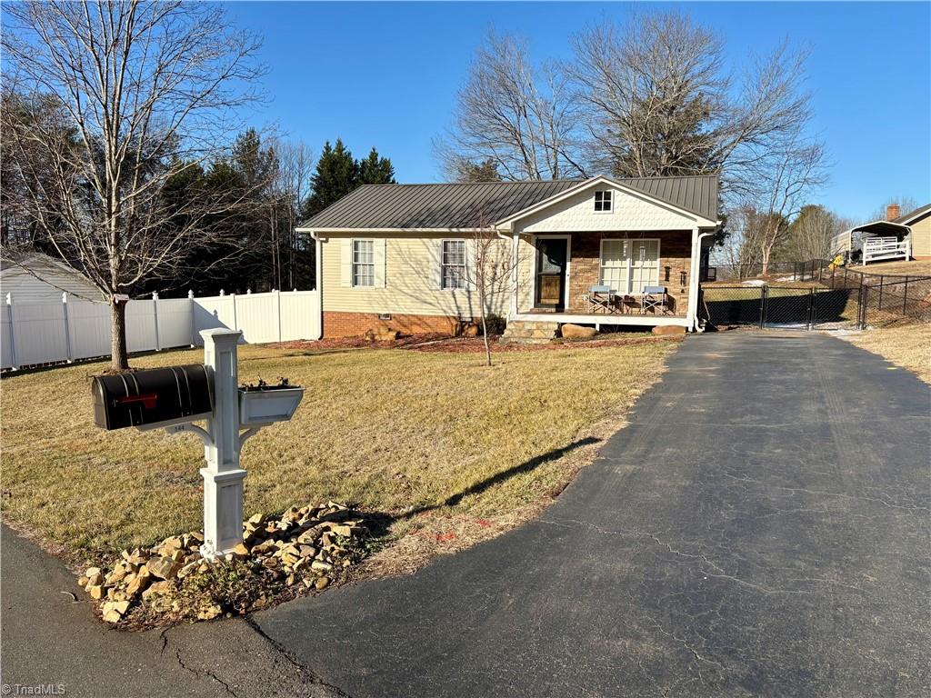 144 Strawberry Lane Property Photo 32
