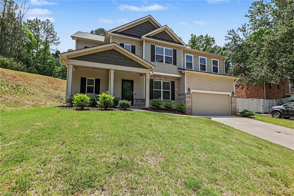 1009 Haynoke Drive Property Photo 3