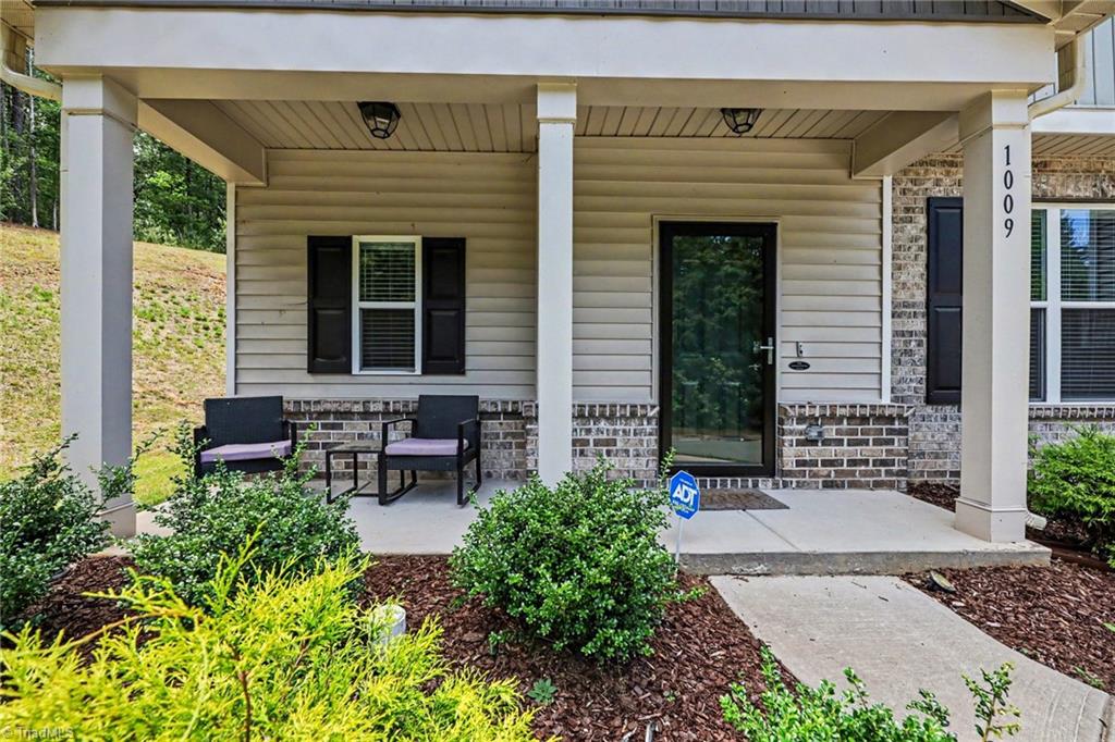 1009 Haynoke Drive Property Photo 4