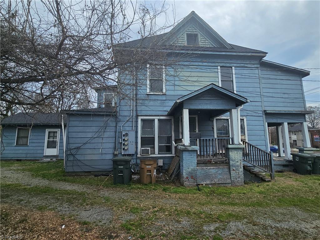 607 Summit Avenue Property Photo