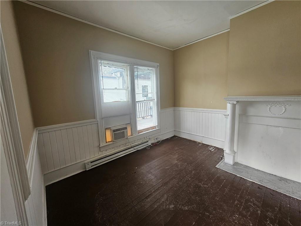 607 Summit Avenue Property Photo 2
