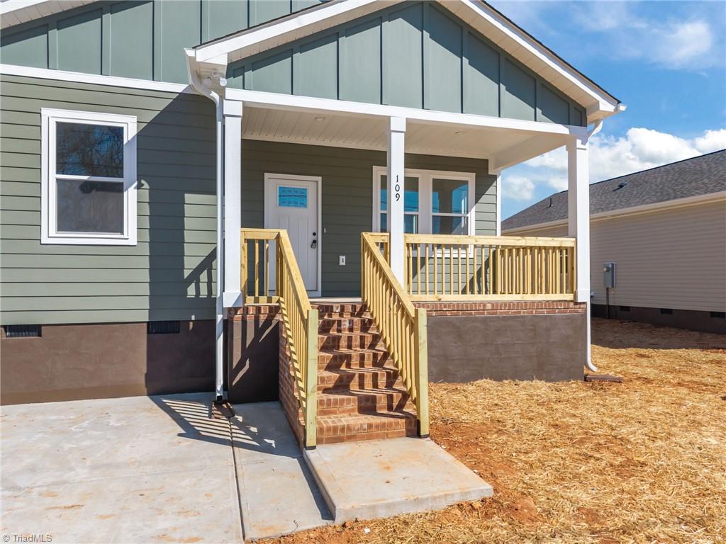 109 E Earnhardt Street Property Photo 4