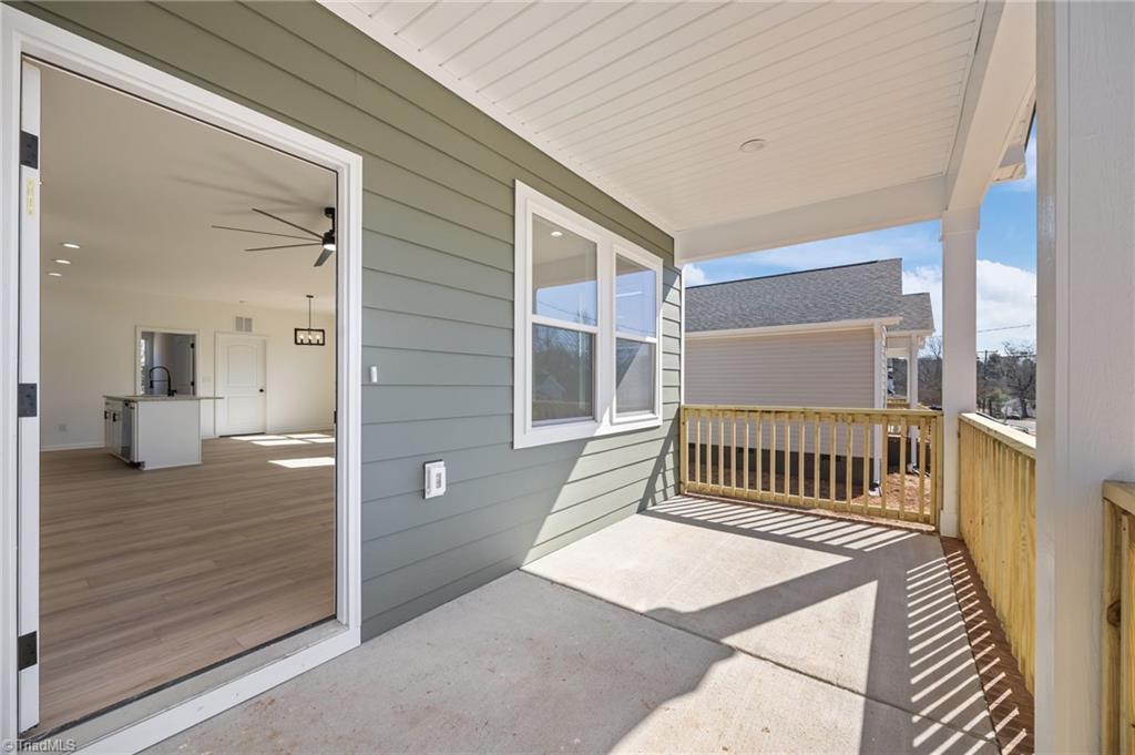 109 E Earnhardt Street Property Photo 6