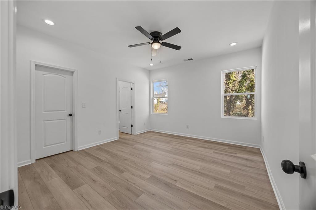 109 E Earnhardt Street Property Photo 20