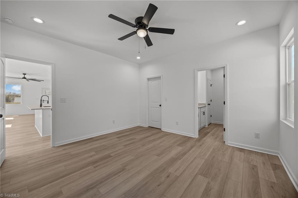 109 E Earnhardt Street Property Photo 21