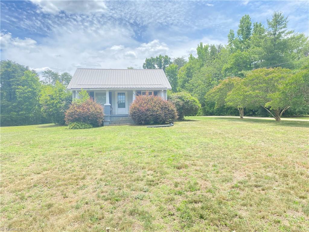 3120 Us Highway 158 Property Photo 1
