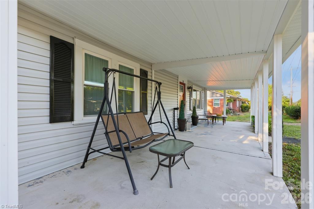 32 W Highland Avenue Property Photo 4