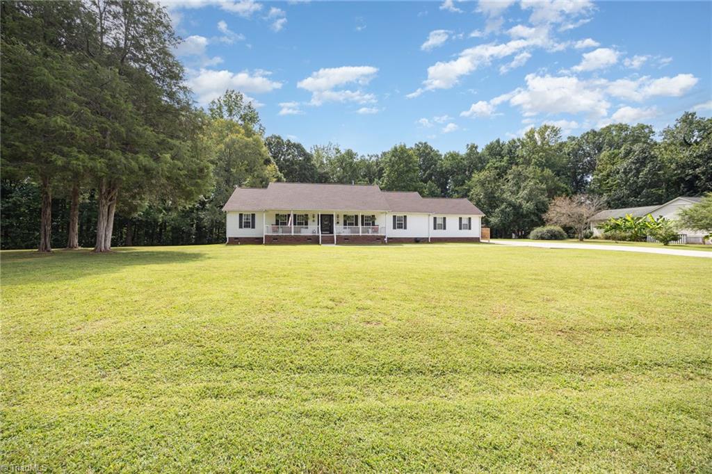 715 Candlewick Drive Property Photo 2