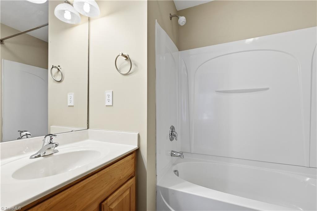 6 Cobble Lane Property Photo 23