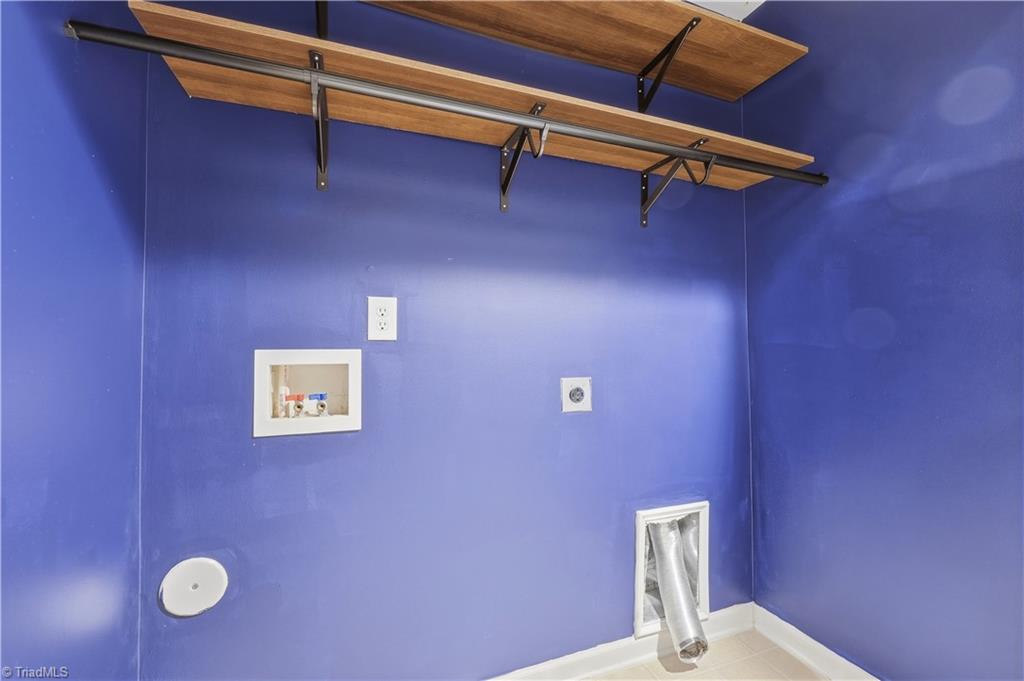 6 Cobble Lane Property Photo 24
