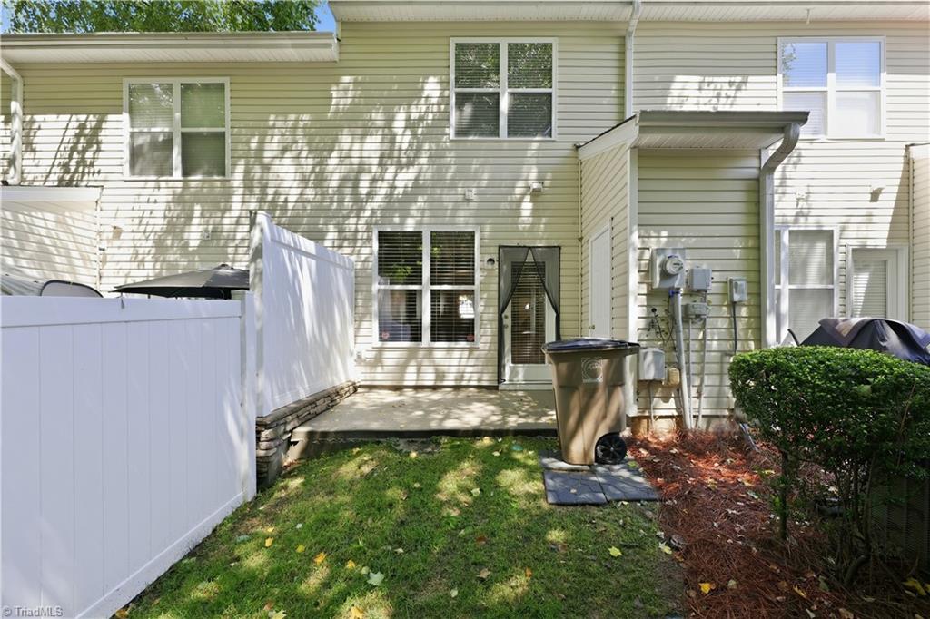 6 Cobble Lane Property Photo 25