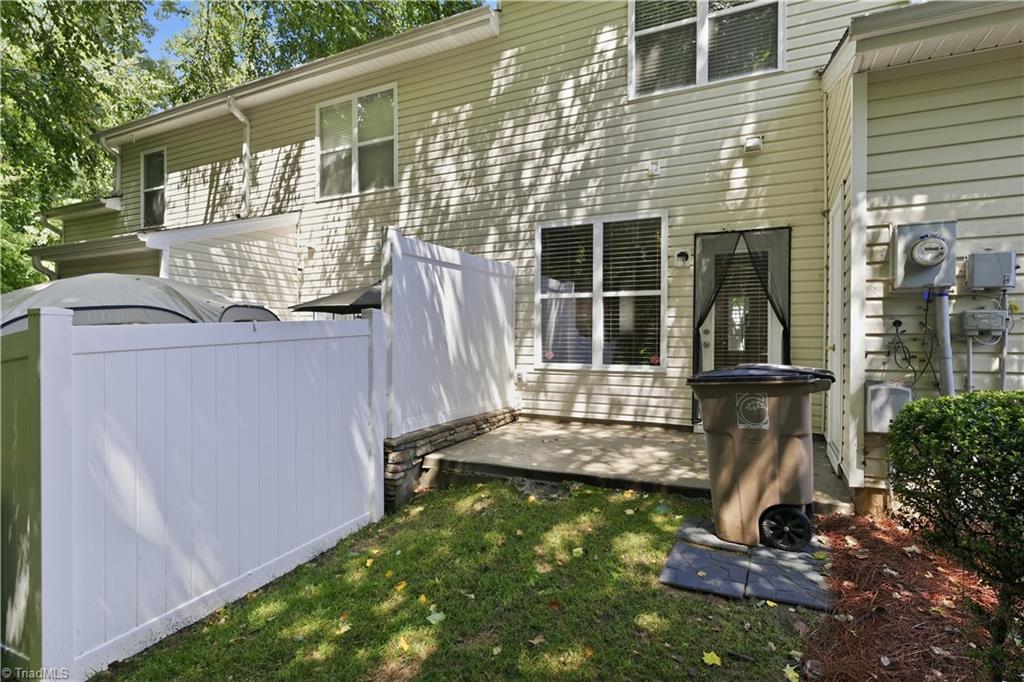 6 Cobble Lane Property Photo 27