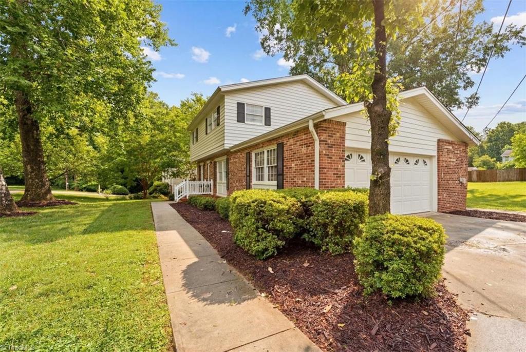 205 Fairway Drive Property Photo 4