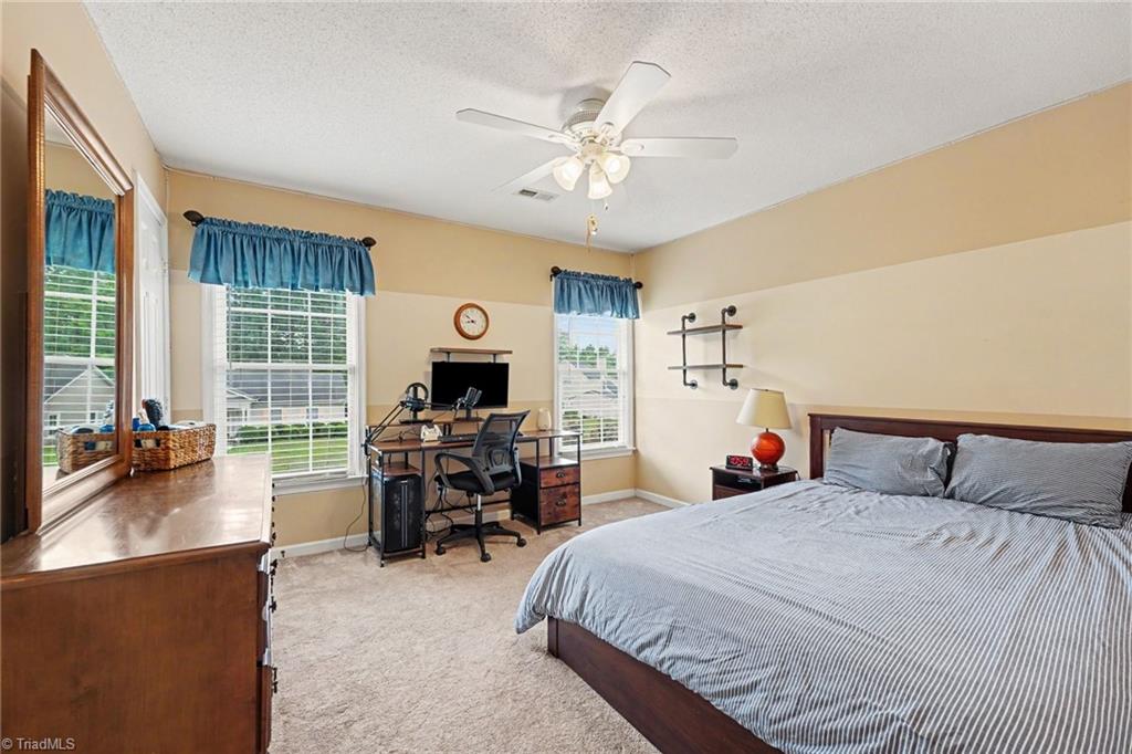 3116 Southhampton Drive Property Photo 10