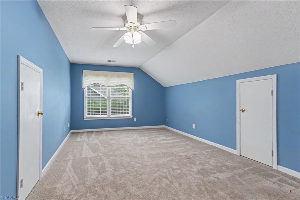 3116 Southhampton Drive Property Photo 12