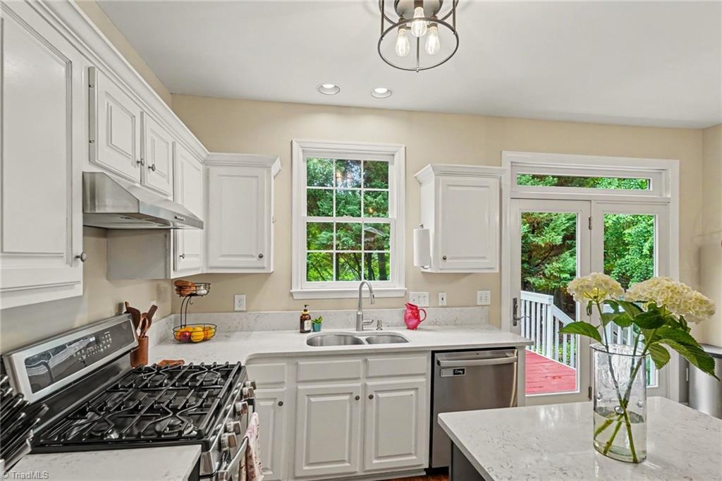 3116 Southhampton Drive Property Photo 19