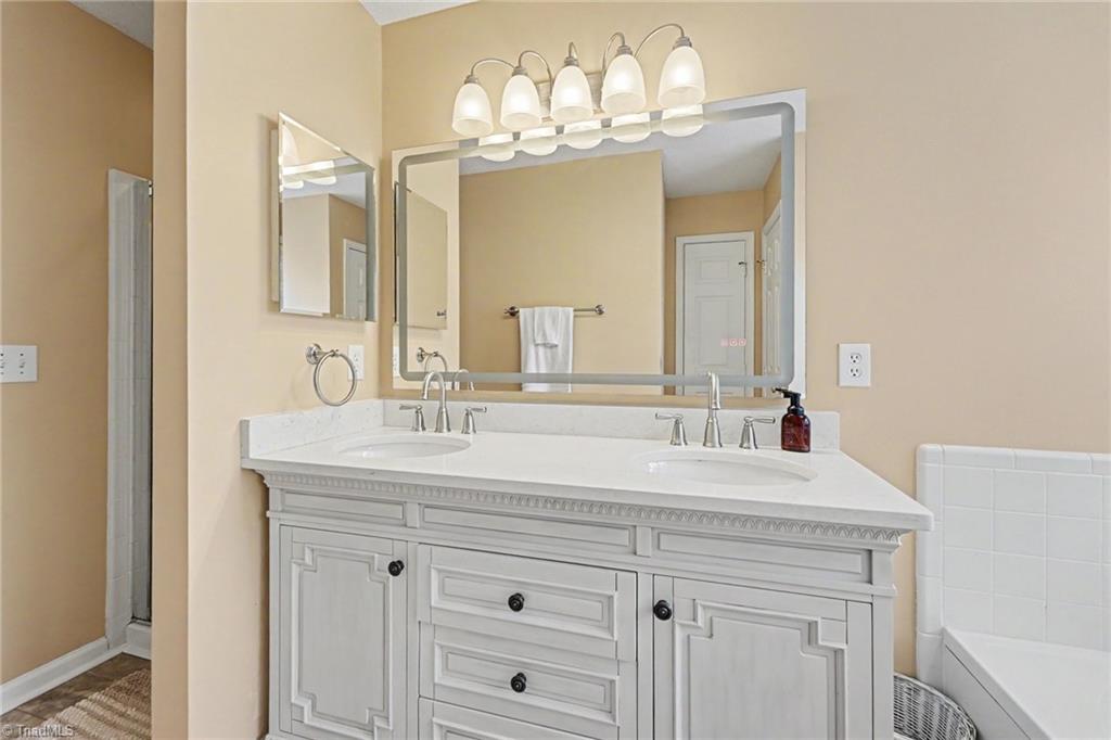 3116 Southhampton Drive Property Photo 24