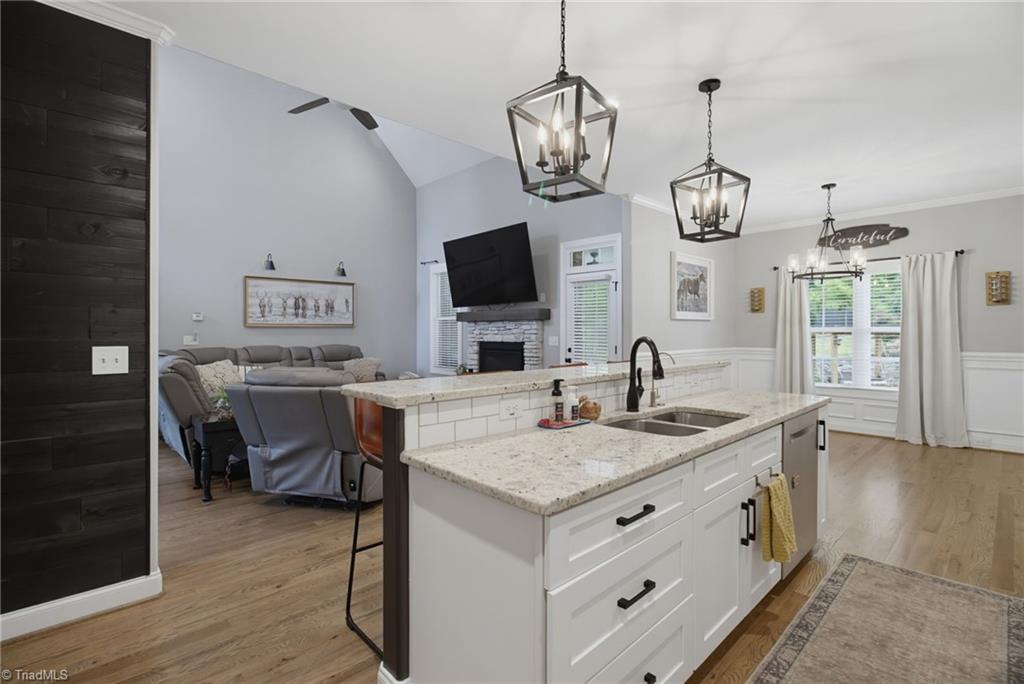 179 Pipers Ridge West Property Photo 14