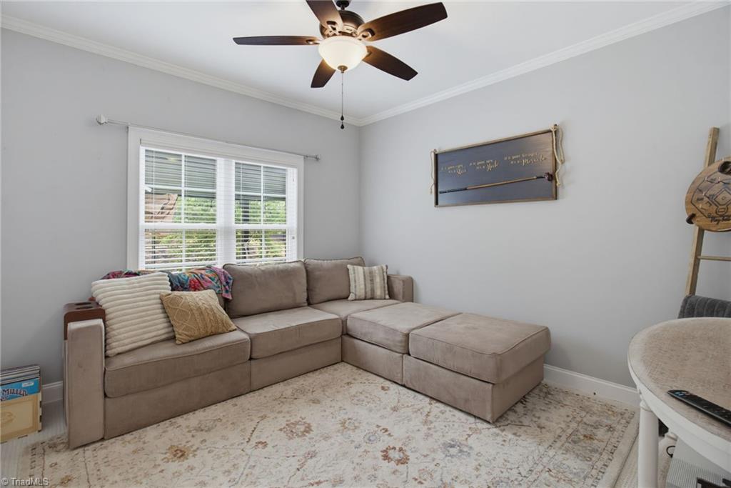 179 Pipers Ridge West Property Photo 21