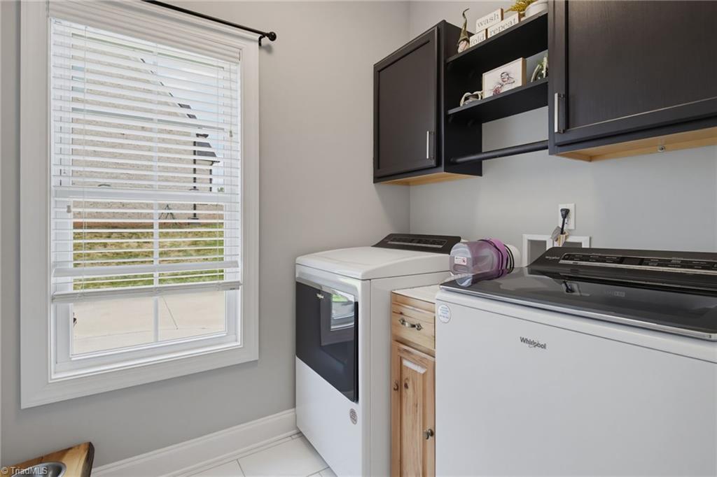 179 Pipers Ridge West Property Photo 33